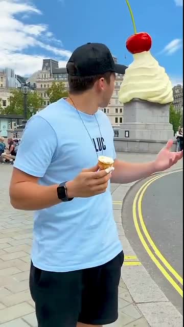 Turning Statues Into Food!! (Delicious)
