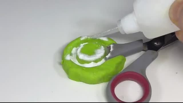 Super Glue and Baking soda! Pour Glue on Baking soda and Amaze With Results