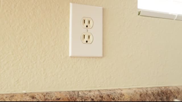 How to Hook Up a GFCI Outlet