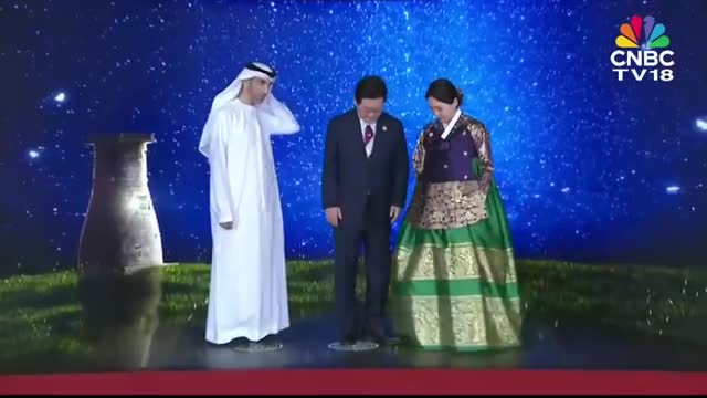 WATCH APEC Leaders' Grand Welcome Dinner Gala in Gyeongju, South Korea   Xi, Carney, Myung   N18G