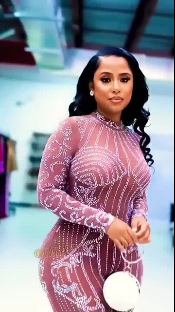 WOW Stunning In This Jumpsuit - Fashion Style #foryou  #fashion #style