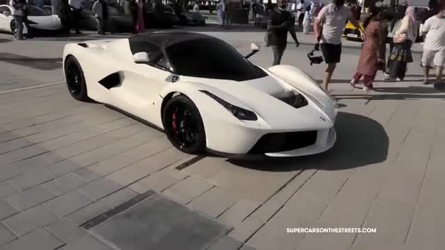 HYPERCARS takeover the Ain DUBAI with an insane convoy!