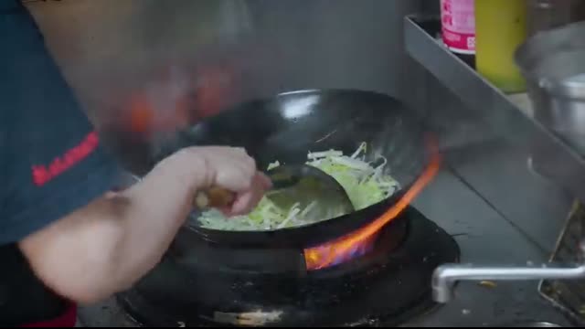 King of FRIED RICE - He Cooks 45 Plates at a Time!!   Taiwanese Street Food!!