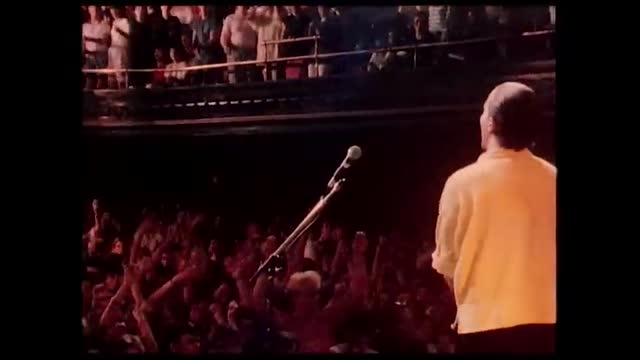 Tears For Fears - Everybody Wants To Rule The World (Official Archive Video)