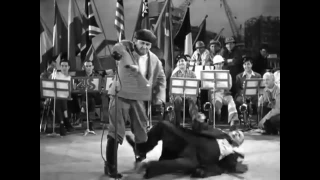 The Three Stooges - Slowly I Turned