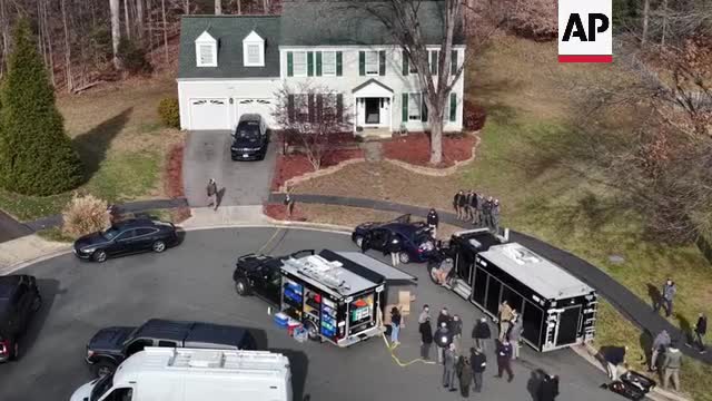 Law enforcement searches home of man accused of planting pipe bombs before Jan. 6 Capitol attack