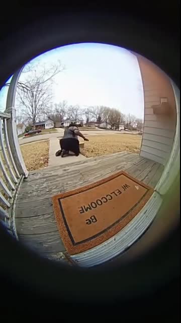 RAINBOW REVENGE! ? Goth Thief Hit By Massive Multi-Color Powder Bomb! (She Got BLASTED!) ?