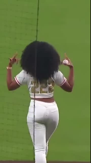 Megan Thee Stallion threw out the opening day first pitch in Houston #shorts