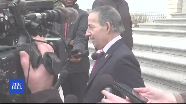 House Members React To Senate Advancing War Powers Act, Limiting Trump Power In Venezuela   TRENDING