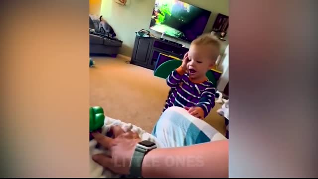 Try Not to Laugh at These Hilarious Baby Reactions - Funny Baby Videos