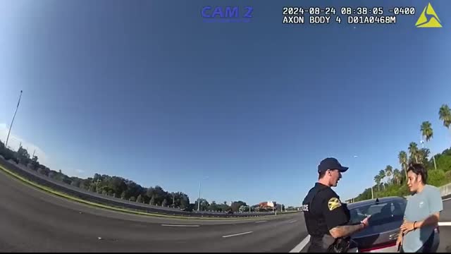 How Officers React to a Speeding Woman Refusing to Sign the Citations
