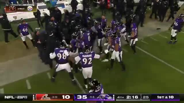 Ravens players surround Michael Pierce after his interception ?  NFL on ESPN.mp4