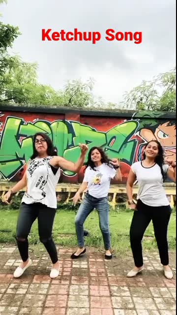 Las Ketchup l The Ketchup Song l Asereje l Spanish l Virya Dancers