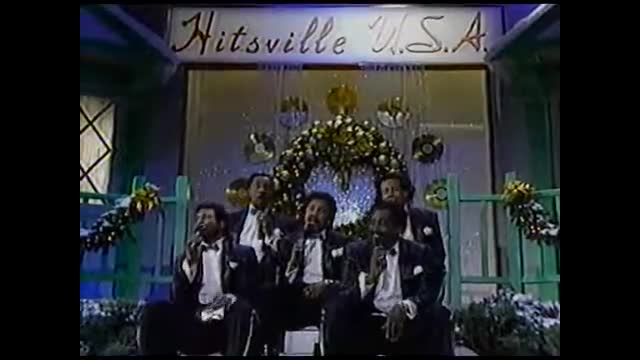 The Temptations - Silent Night (Live)