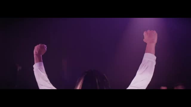 Sia - Unstoppable (Official Video - Live from the Nostalgic For The Present Tour)