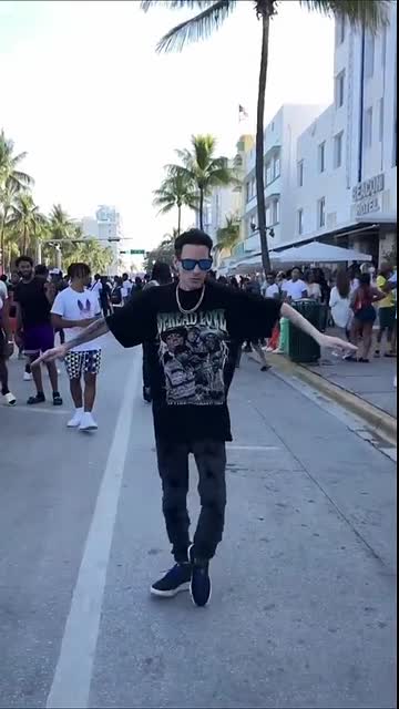 F L O A T I N G ‼️?