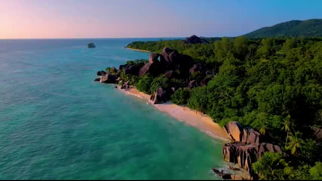 15 Most Beautiful Beaches to Visit in the World – 2025 Travel Guide