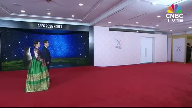 WATCH APEC Leaders' Grand Welcome Dinner Gala in Gyeongju, South Korea   Xi, Carney, Myung   N18G