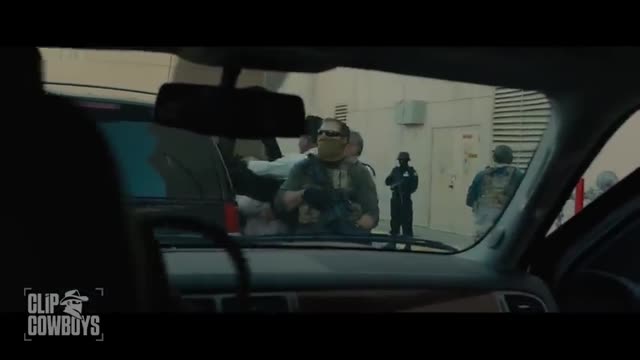 U.S. Agents Ambush Cartel in Traffic Jam (Full Scene)   Sicario