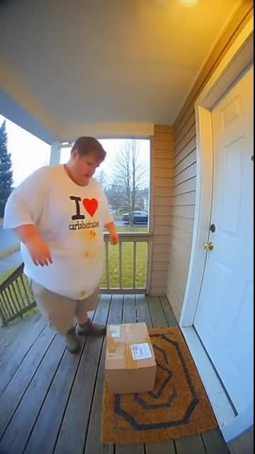 CARB-O-BLAST! ?  I ❤️ Carbs  Thief Gets DUSTED by Exploding GOLD Powder! (Instant Karma!) ✨