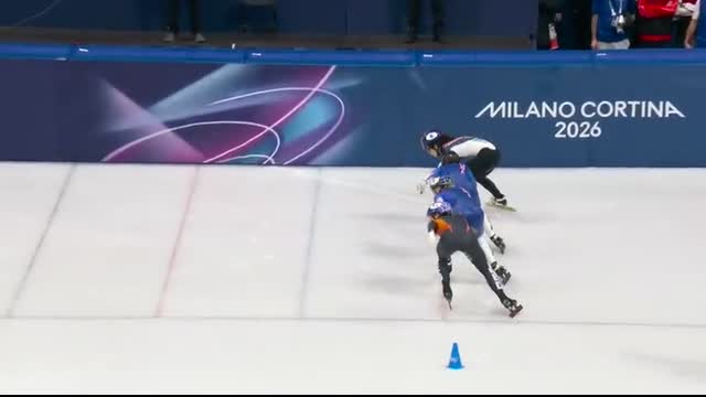 Kristen Santos-Griswold stumbles TWICE in shocking 500m finish   Winter Olympics 2026   NBC Sports