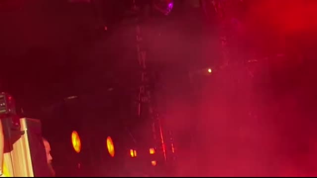 Morgan Wallen - Cowgirls (Live in Tampa, FL 7-11-24) ERNEST